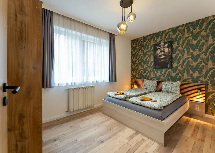 Superior Apartment, Next To Corvin Shopping Mall, 2bedrooms, Ac, Near Metro *