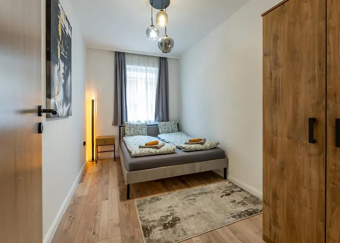 Superior Apartment, Next To Corvin Shopping Mall, 2bedrooms, Ac, Near Metro *