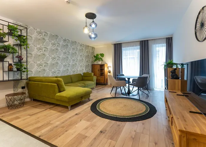 Superior Apartment, Next To Corvin Shopping Mall, 2bedrooms, Ac, Near Metro Apartman
